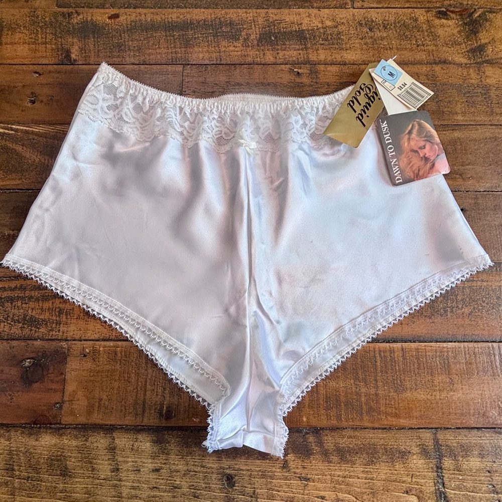 NWT Vintage 80’s  Dawn to Dusk Lingerie!